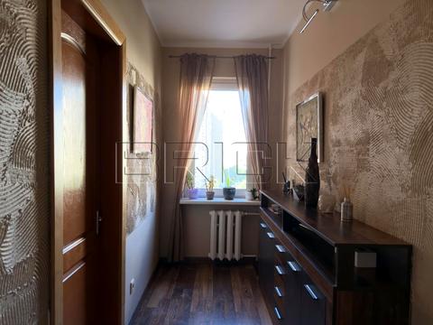 квартира за адресою Анни Ахматової вул., 37