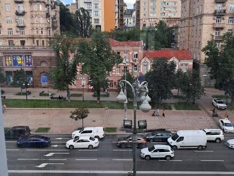 комерційна за адресою Хрещатик вул. (Kreschatic), 44