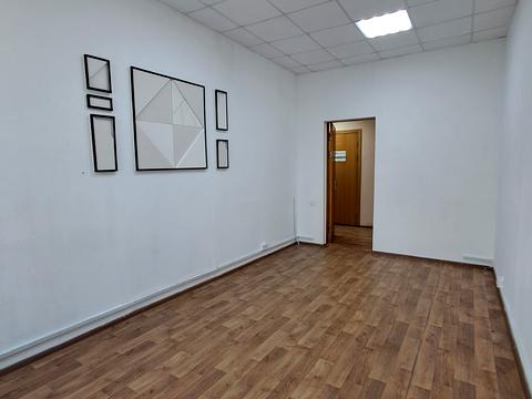 комерційна за адресою Хрещатик вул. (Kreschatic), 44