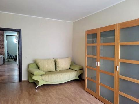 квартира за адресою Раїси Окіпної вул., 10