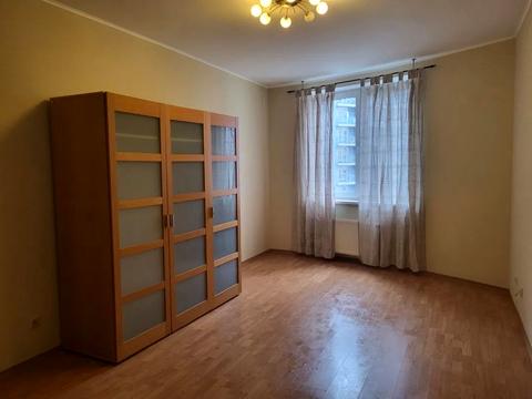 квартира за адресою Раїси Окіпної вул., 10