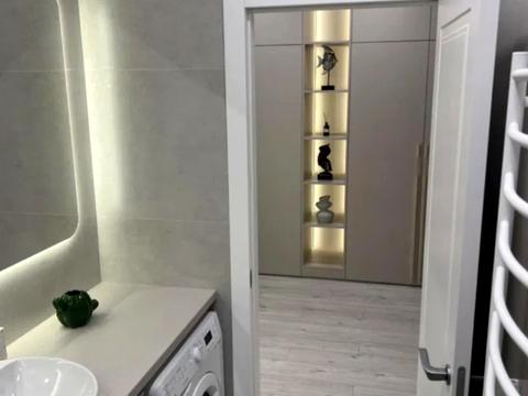 квартира за адресою Краснова вул., 1