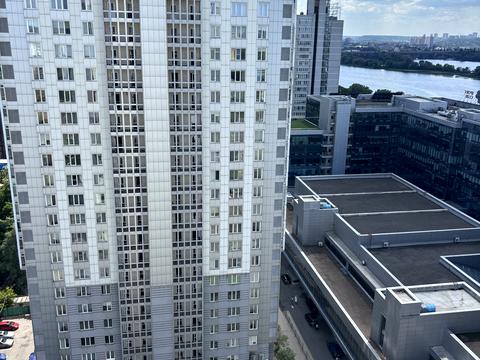 квартира за адресою Дніпровська набережна вул., 1