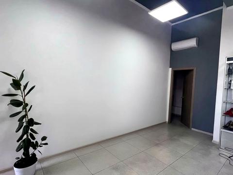 коммерческая по адресу Гранитная ул., (Будинок 25)