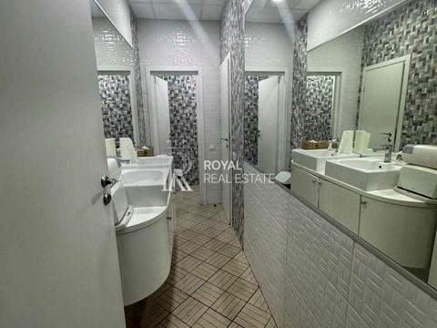 коммерческая по адресу Почайнинська вул., 1