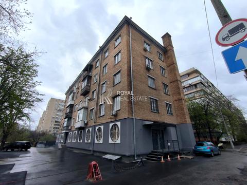 коммерческая по адресу Лобановского, 1