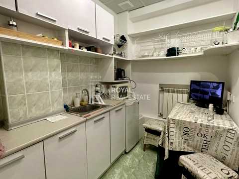 комерційна за адресою Михайла Грушевського вул., 1