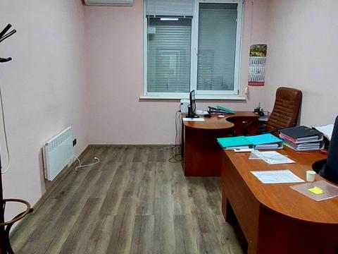 комерційна за адресою Тернопільська вул., 21