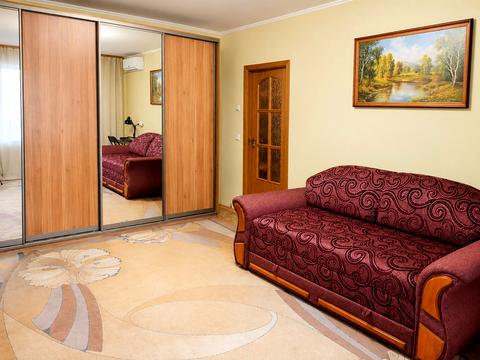 квартира за адресою Ревуцького вул., 7-А