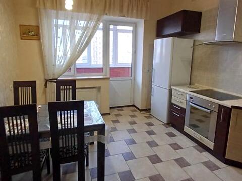 квартира за адресою В'ячеслава Чорновола вул., 25