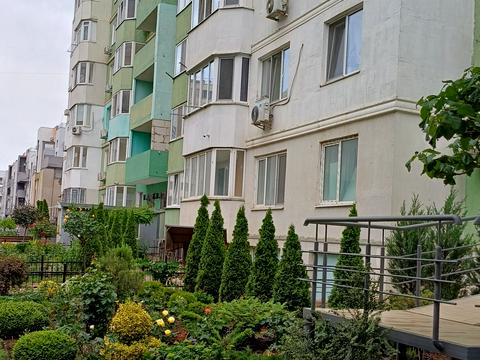 квартира за адресою Одеса, Владислава Бувалкіна вул. (Бочарова Генерала), 44