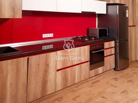 комерційна за адресою Теплична вул., 21а
