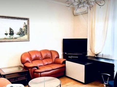 квартира за адресою Івана Мазепи вул. (Січневого Повстання), 3
