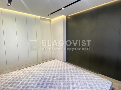 квартира за адресою Регенераторна вул., 4 к14