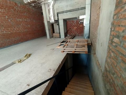 комерційна за адресою Петра Сагайдачного вул., 18