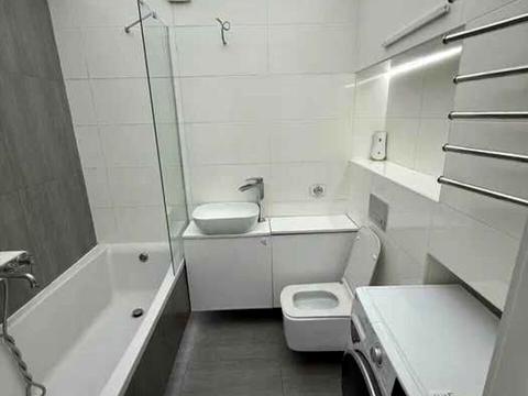 квартира за адресою Андрія Малишка вул. (Льва Толстого), 84