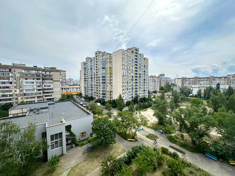 квартира за адресою Милославська вул., 35