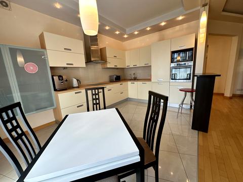 квартира за адресою Панаса Мирного вул., 10
