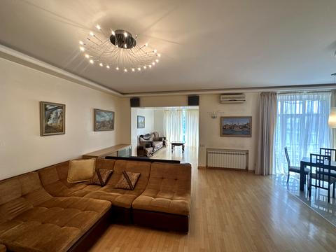 квартира за адресою Панаса Мирного вул., 10