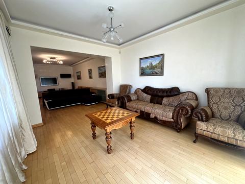 квартира за адресою Панаса Мирного вул., 10