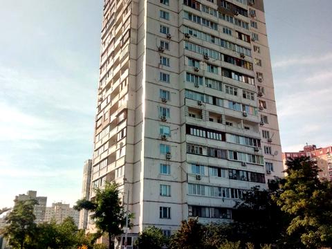 квартира за адресою Ревуцького вул., 42-Б