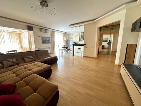 квартира за адресою Панаса Мирного вул., 10