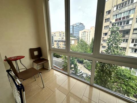 квартира за адресою Панаса Мирного вул., 10