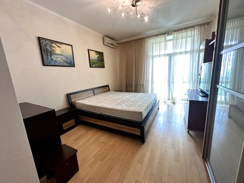 квартира за адресою Панаса Мирного вул., 10