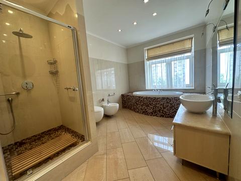 квартира за адресою Панаса Мирного вул., 10