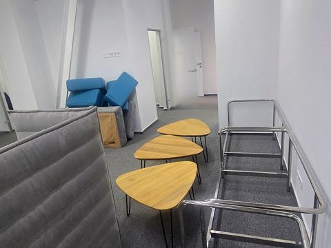 комерційна за адресою Сім'ї Прахових вул. (Гайдара), 55
