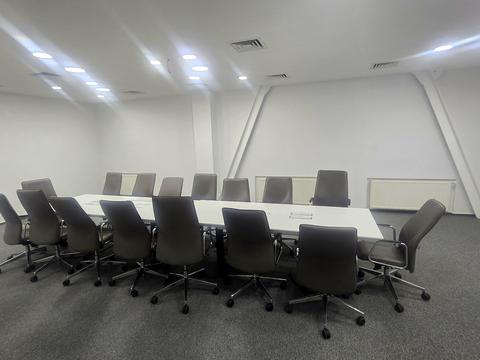 комерційна за адресою Сім'ї Прахових вул. (Гайдара), 55