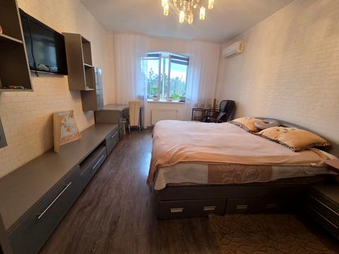 квартира по адресу Строителей ул., 13