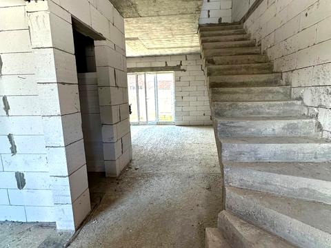 будинок за адресою успішна, 11