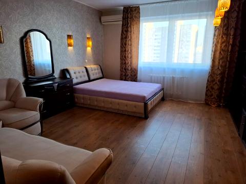 квартира за адресою Олександра Мишуги вул., 8