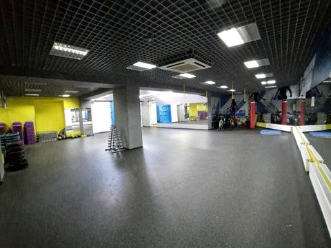комерційна за адресою Драгоманова вул., 31-В