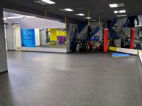 комерційна за адресою Драгоманова вул., 31-В