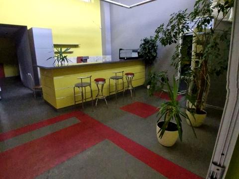 комерційна за адресою Драгоманова вул., 31-В