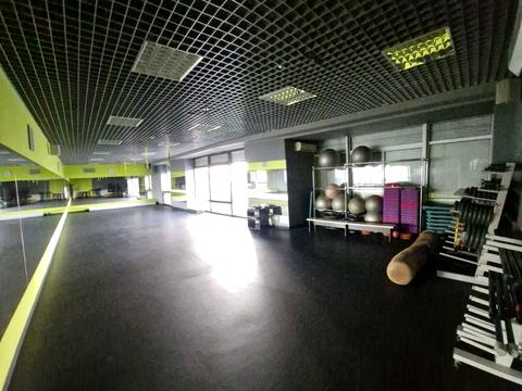 комерційна за адресою Драгоманова вул., 31-В