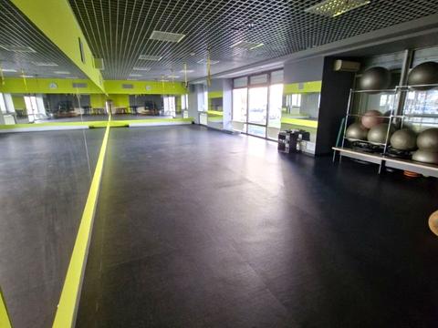 комерційна за адресою Драгоманова вул., 31-В