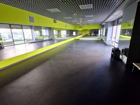 комерційна за адресою Драгоманова вул., 31-В
