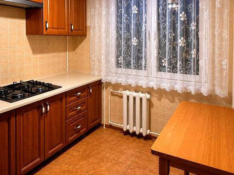 квартира за адресою Космонавтів вул., 52