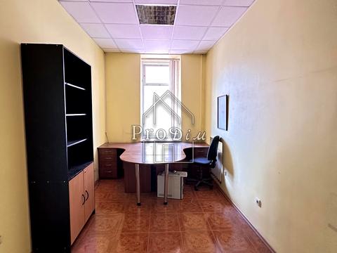 комерційна за адресою Антоновича вул. (Горького), 59