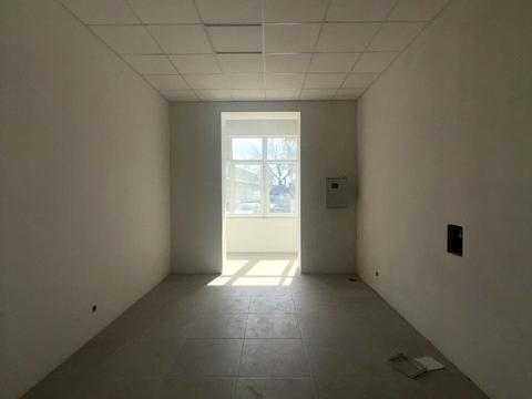 комерційна за адресою Чорновола вул., 155