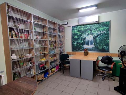 комерційна за адресою Монастирська вул. (Володарського), 39а