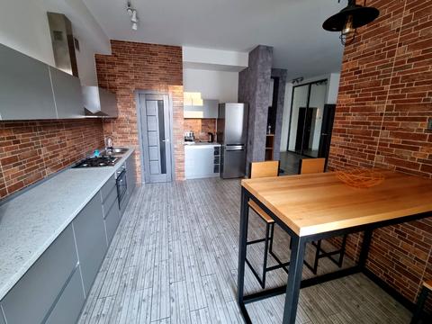 квартира за адресою Дегтярна вул., 7