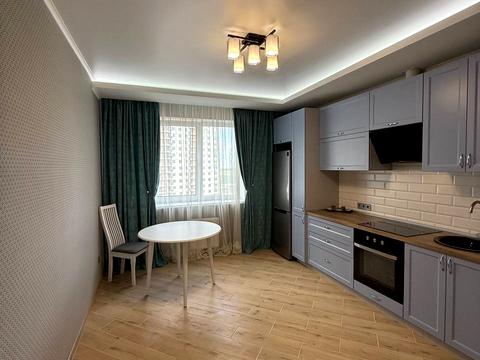 квартира за адресою Академіка Сахарова вул., (54 перлина)