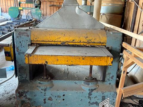 комерційна за адресою Радистів вул., 5