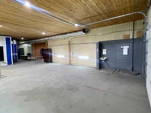 комерційна за адресою Радистів вул., 5