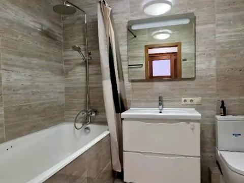 квартира по адресу Левка Лукʼяненка ул. (Василия Жуковского), 18