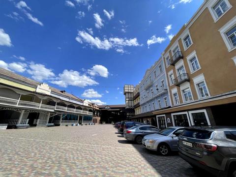 комерційна за адресою Святого Миколая вул. (Артема), 6
